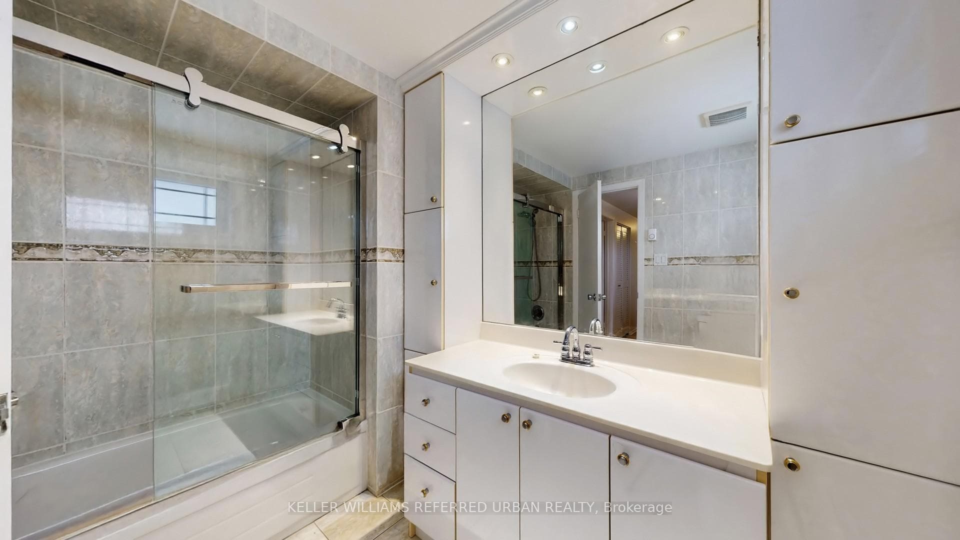 96 Dunmurray Boulevard photo 39