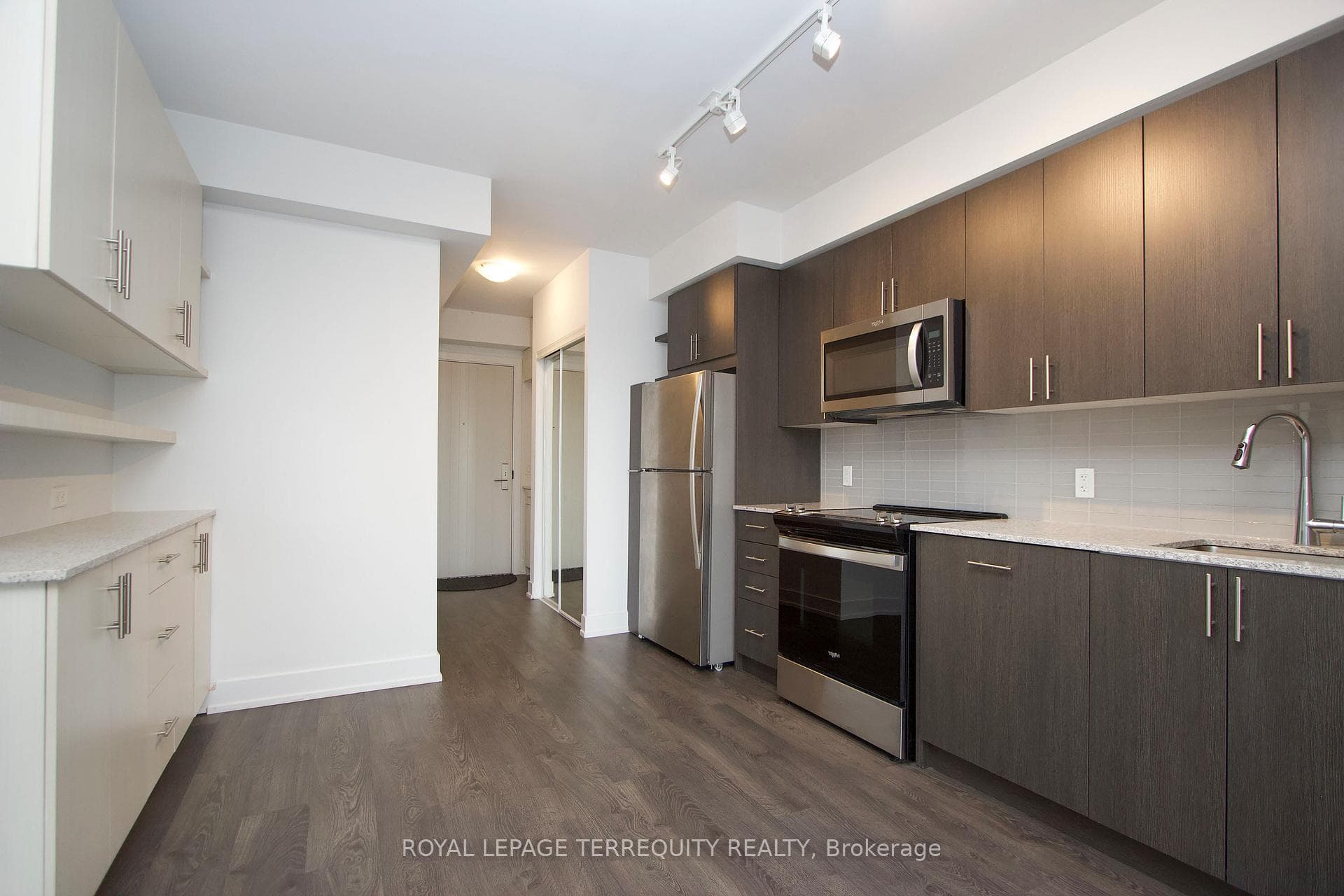 2550 Simcoe Street Unit 318 photo 14