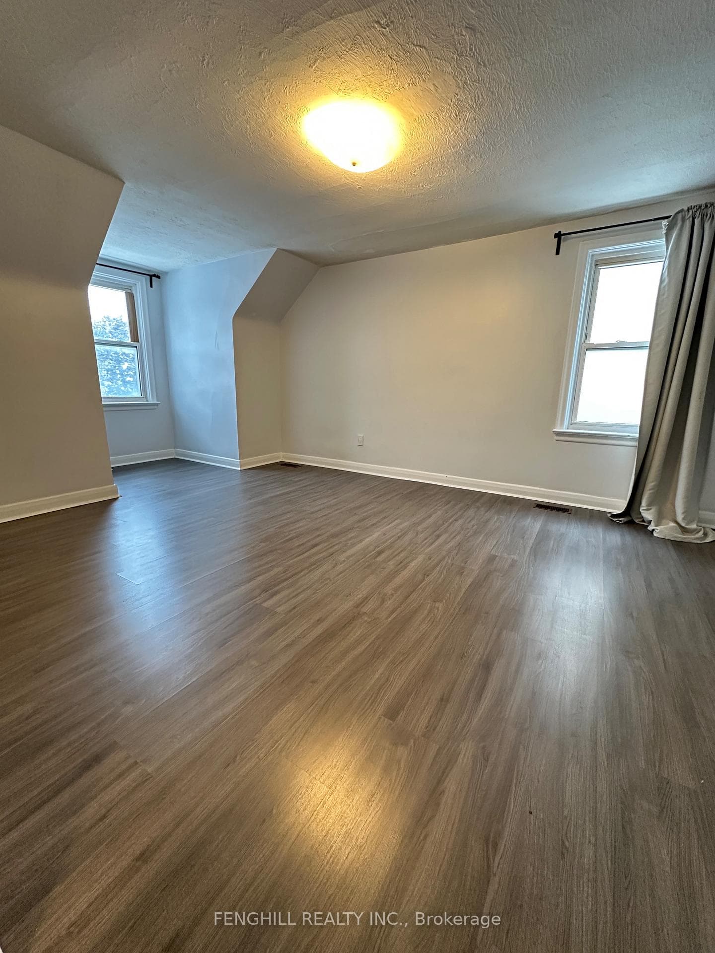 218 Finch Avenue Unit Main photo 5