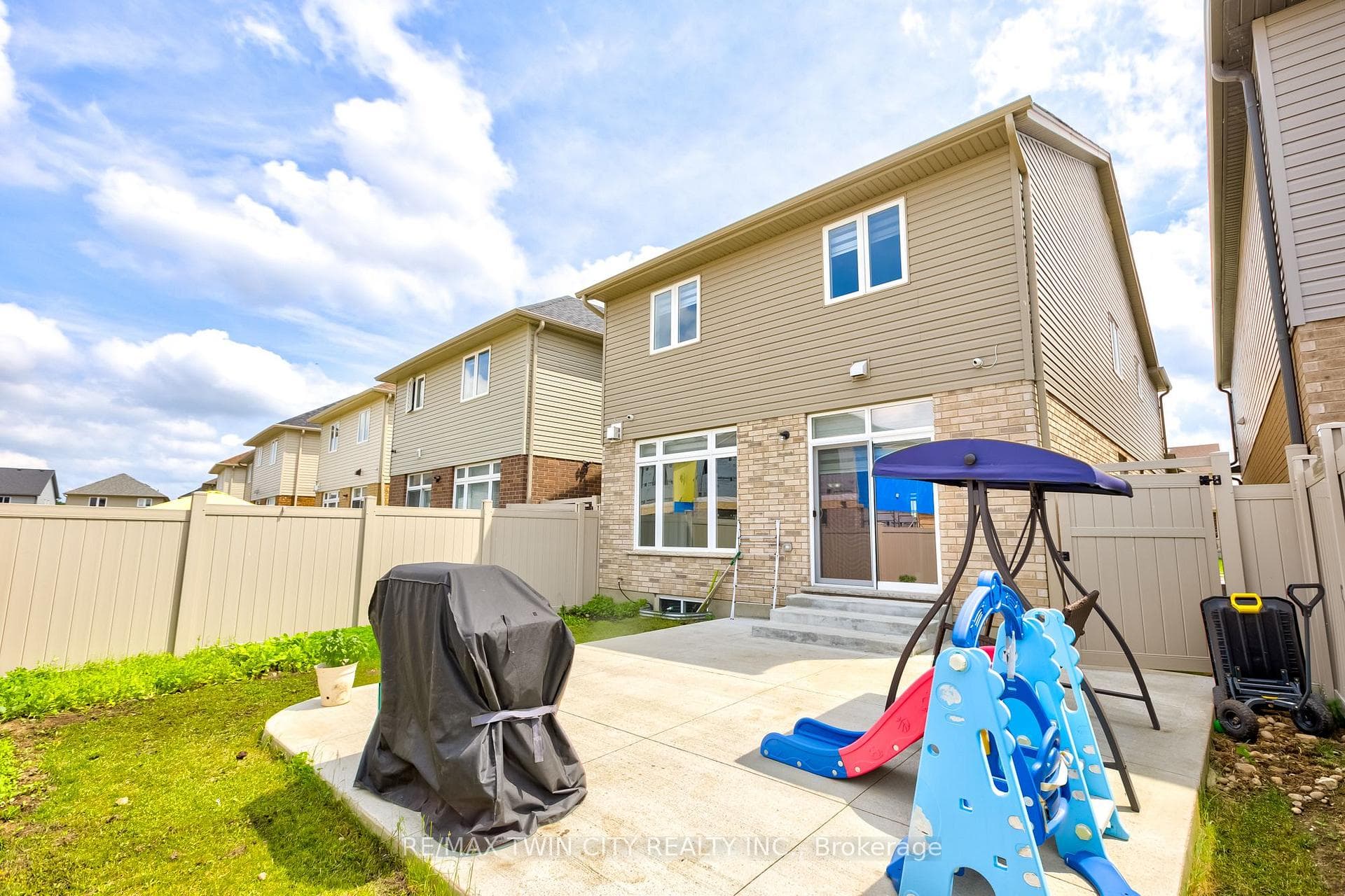 446 Rivertrail Avenue photo 30