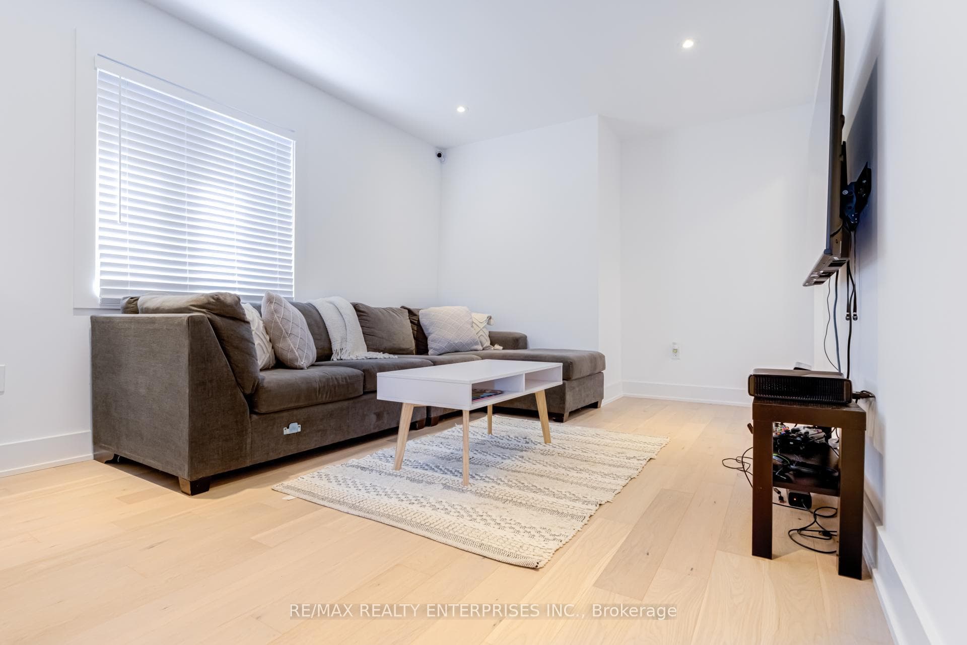 61 Wheatfield Road photo 15