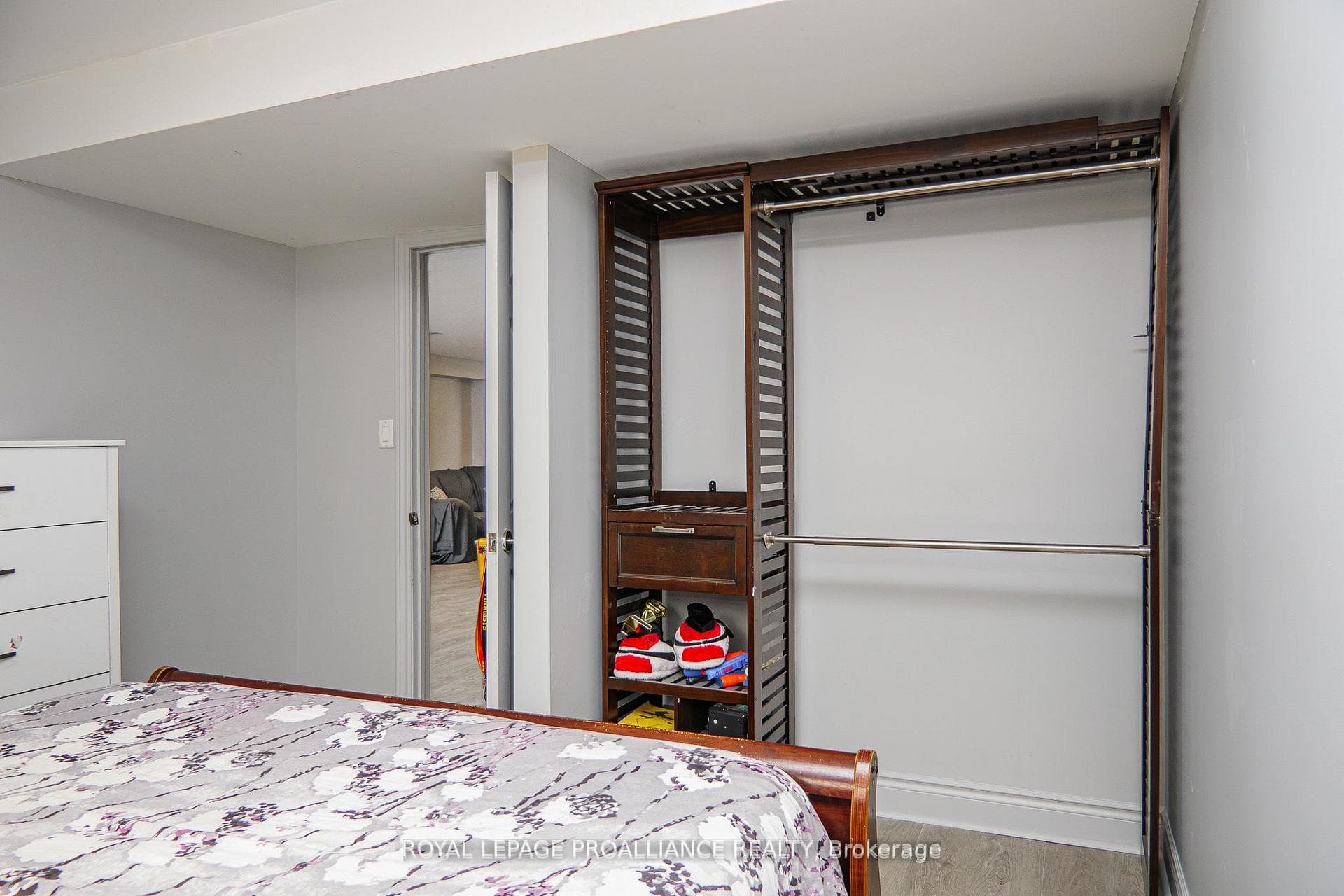 11 Springbrook Crescent photo 36