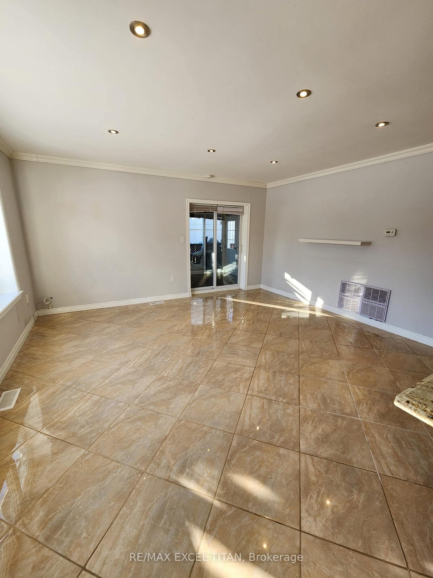 12 Wickford Drive photo 6