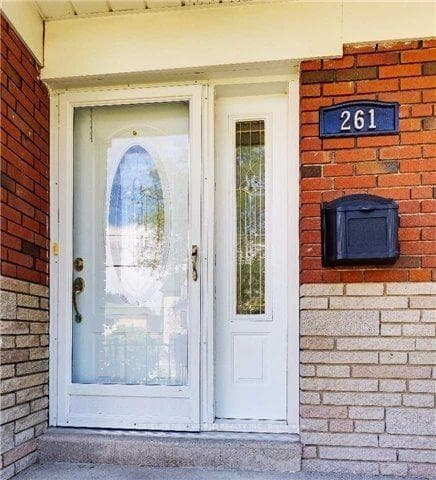 261 Betty Ann Drive photo 2