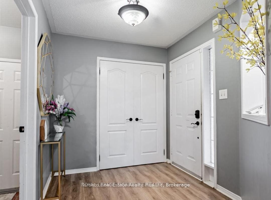 18 Preston Avenue photo 2