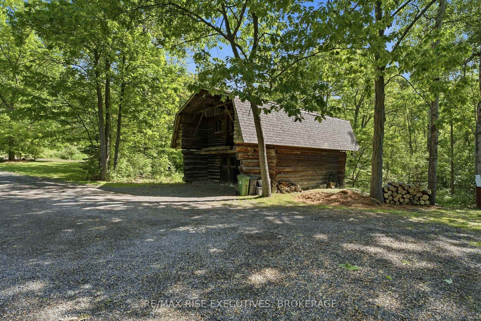 1520 Shore Road photo 33