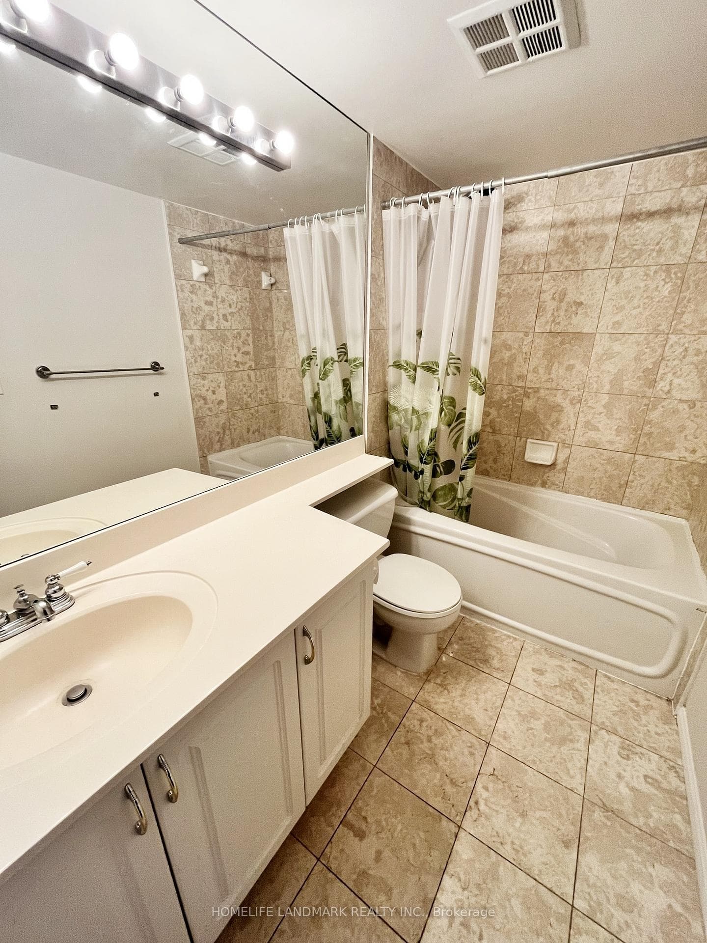 909 Bay Street Unit 2208 photo 9