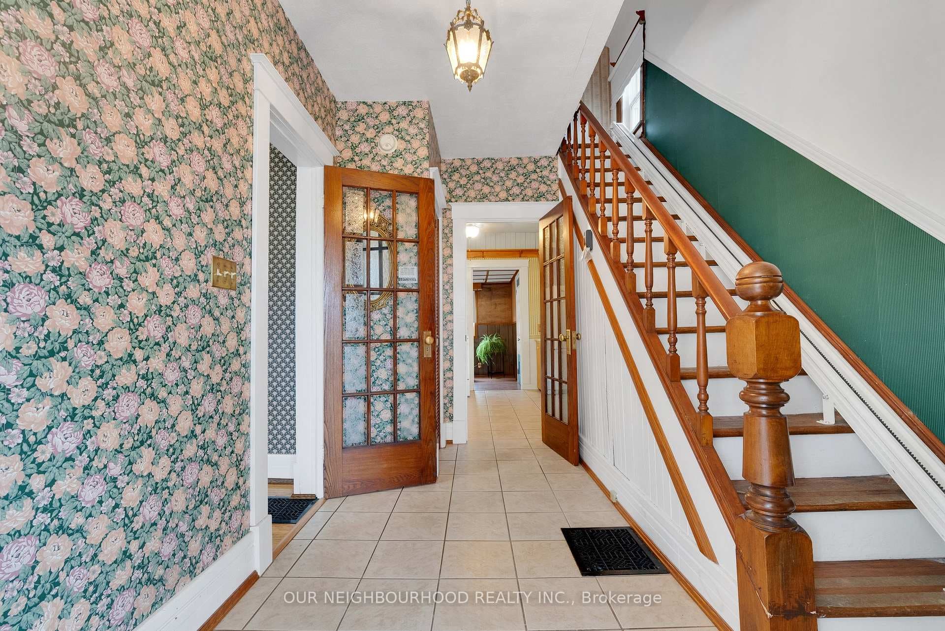 30 Elena Avenue photo 5