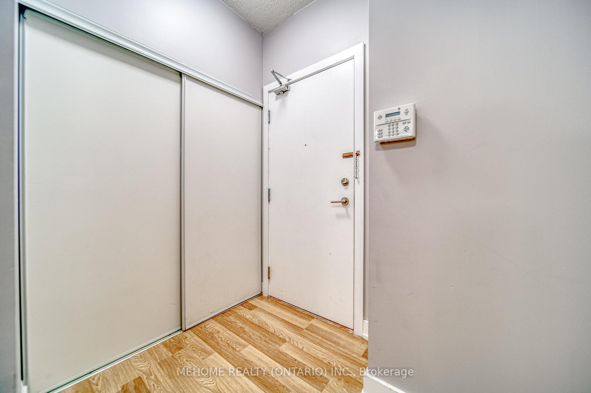 150 Fairview Mall Drive Unit 1302 photo 6