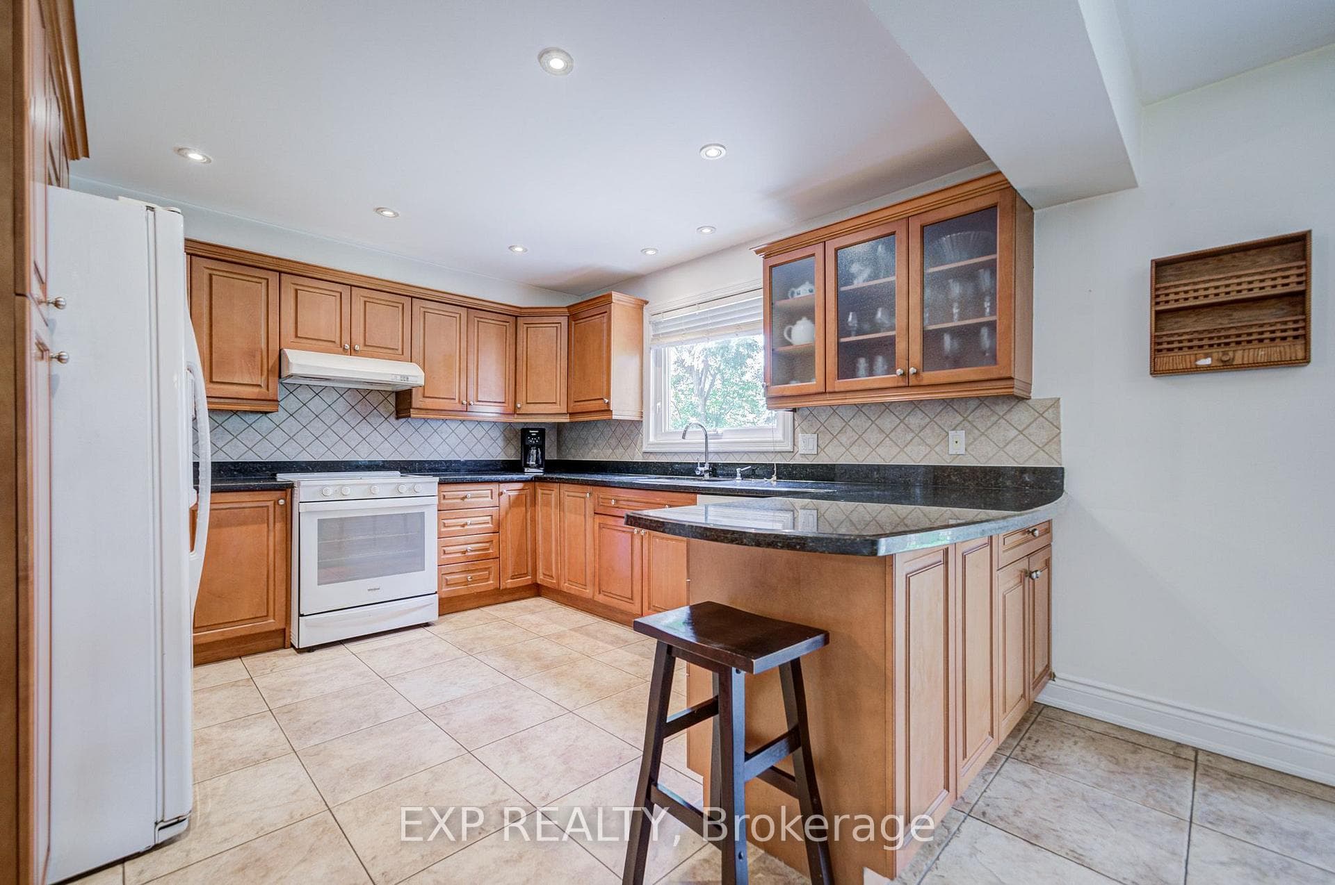 46 Eden Avenue photo 11