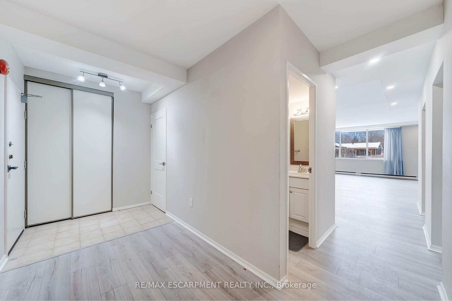 28 Robinson Street Unit 101 photo 11