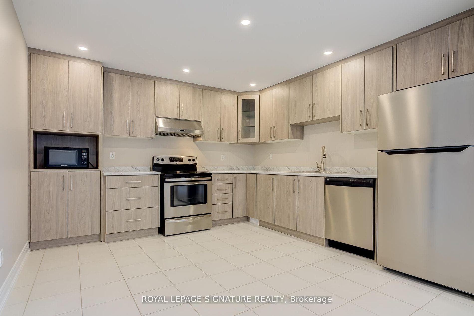16 Dancing Waters Road Unit Bsmt photo 15