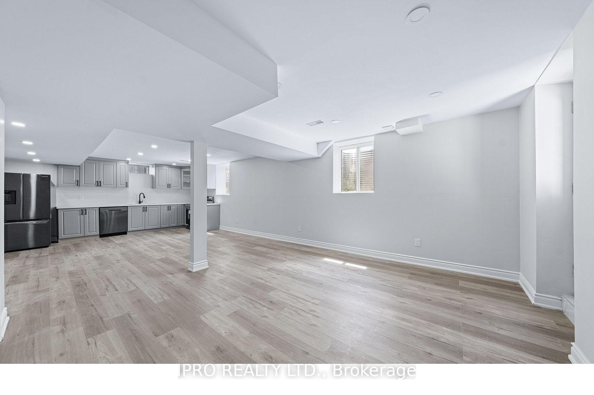 935 Barton Way photo 5