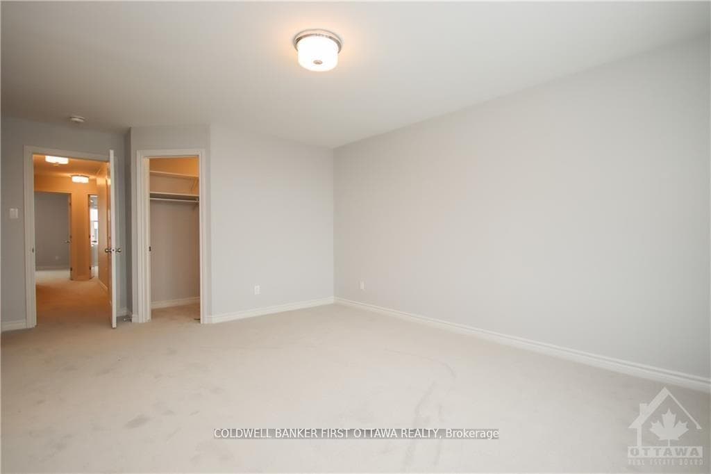144 ANGELONIA Crescent photo 12