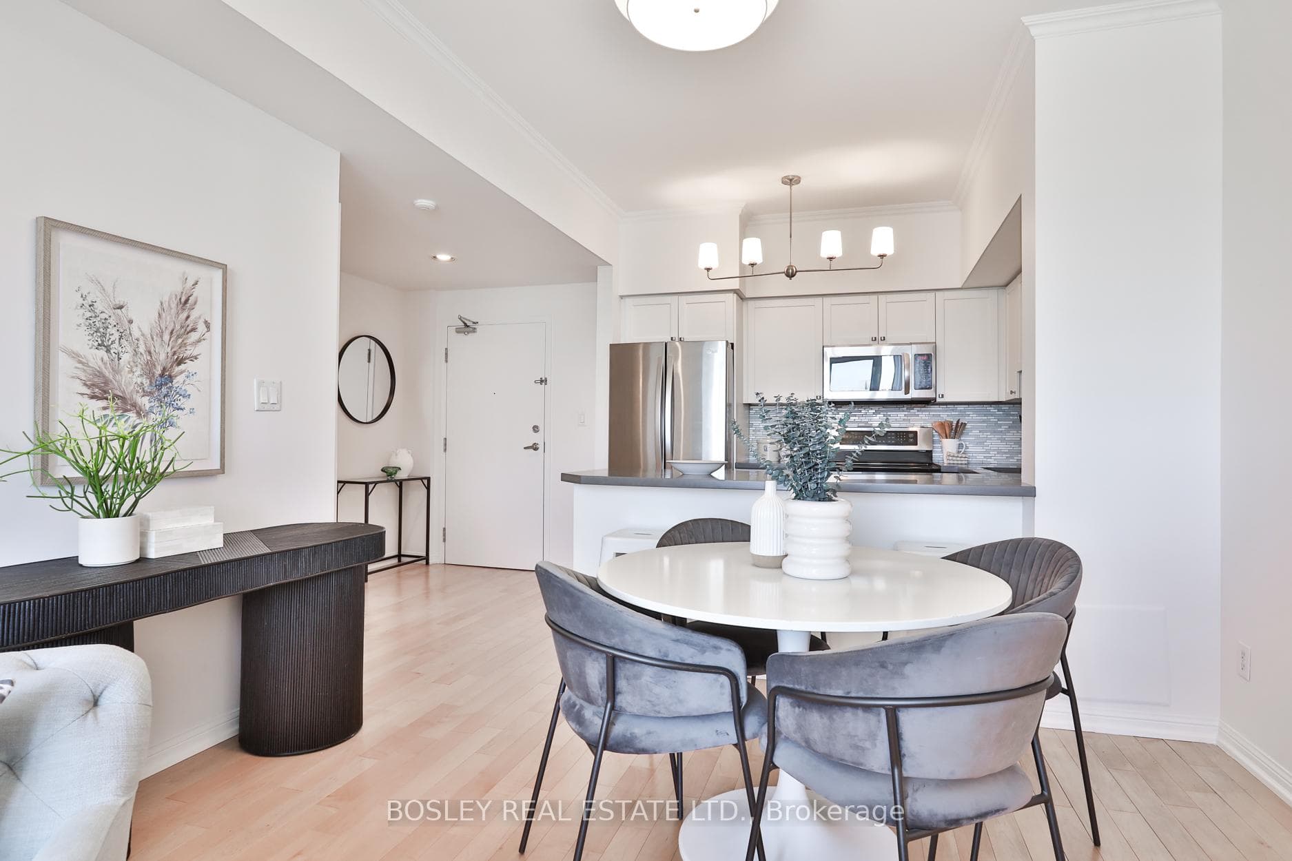 Warm and welcoming layout