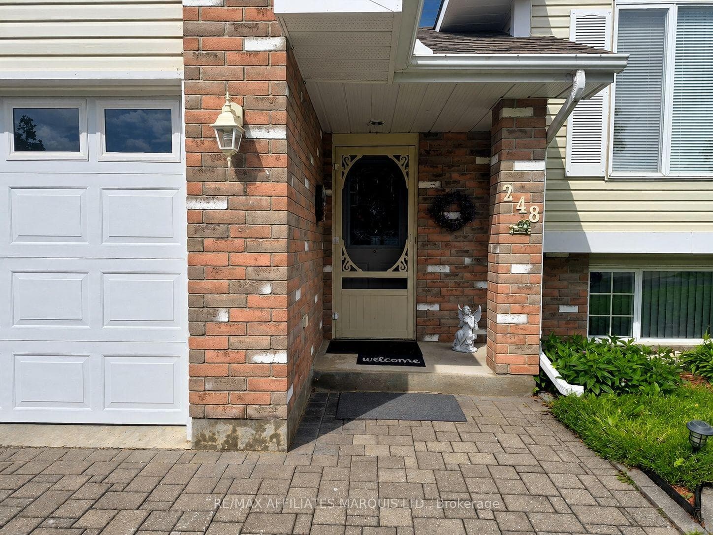 248 Northwoods Crescent photo 3