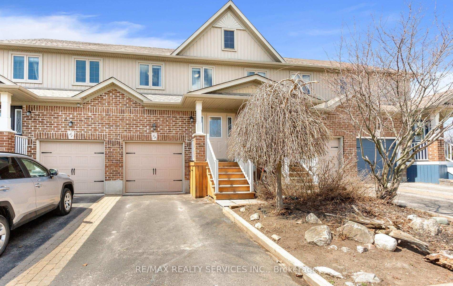 49 James Arnott Crescent photo 1
