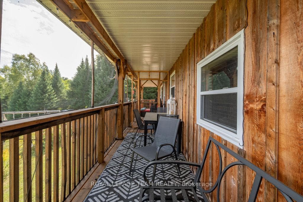 105 Heins Road photo 8