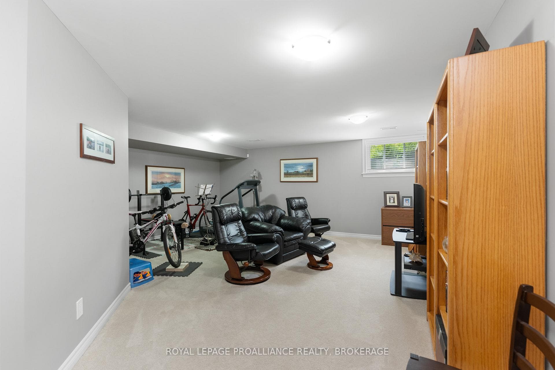 1343 Tremont Drive photo 36