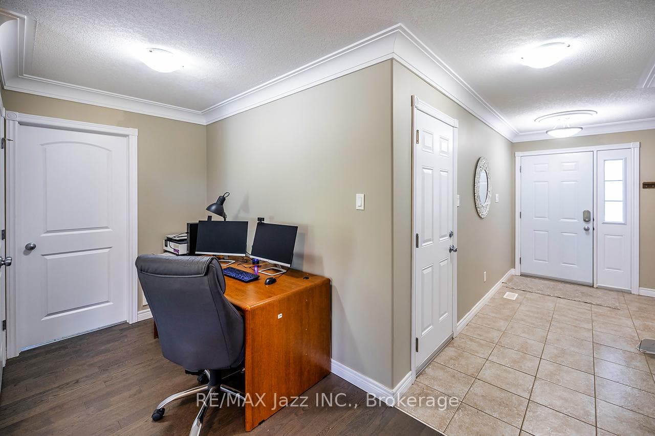 1 MILLPOND Lane photo 11