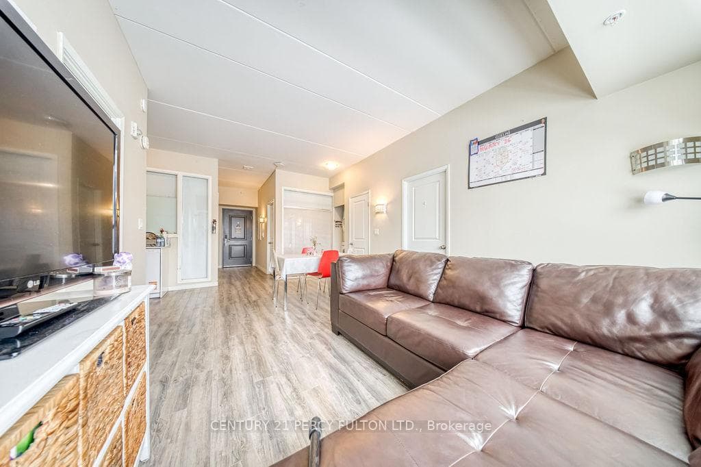 1219 Gordon Street Unit 605 photo 17