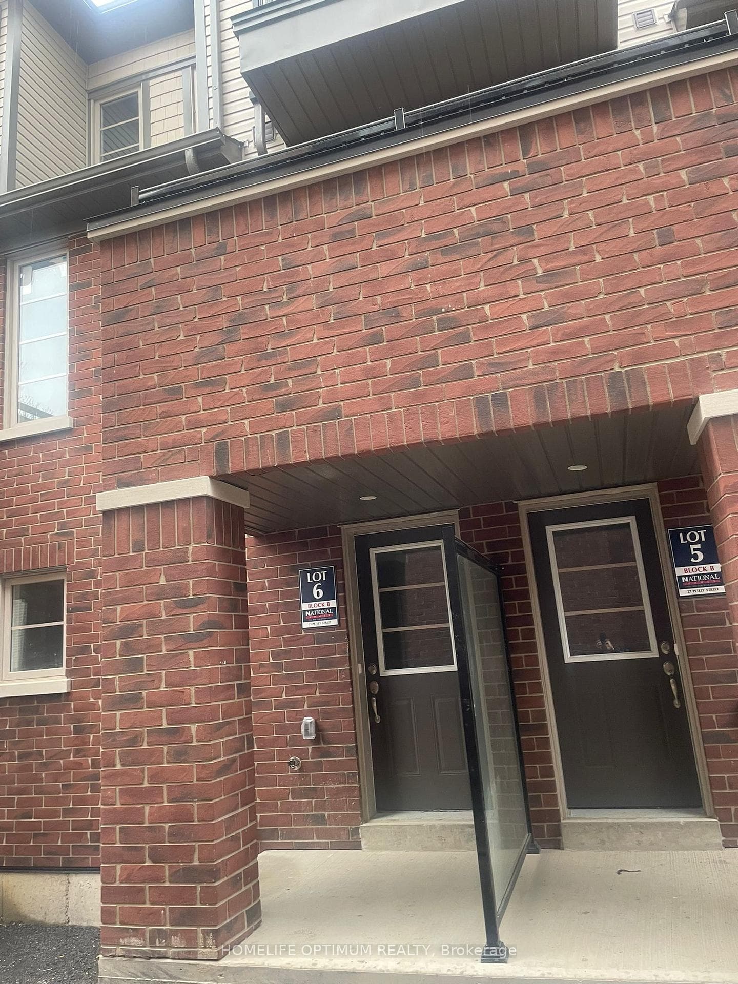 31 Petley Street Unit 6 photo 2