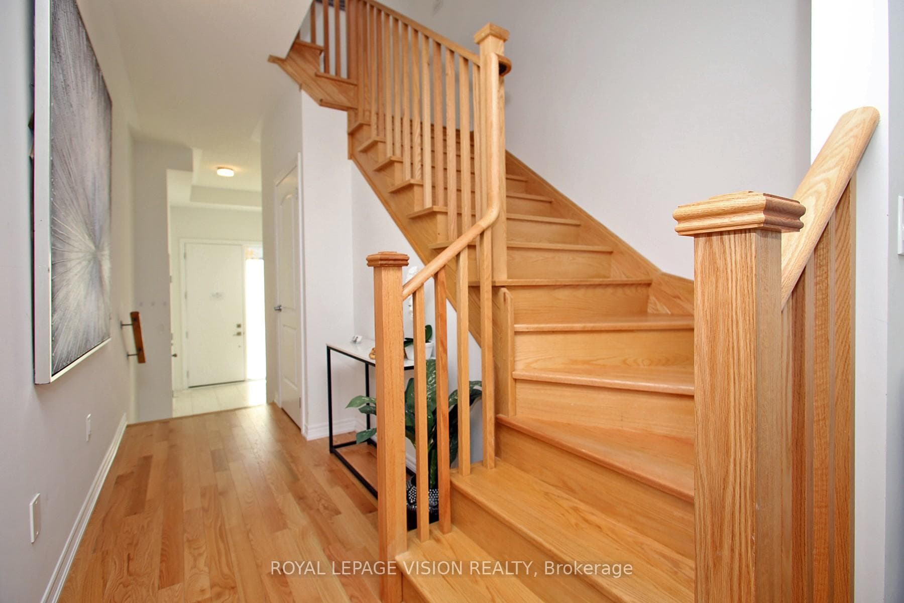 21 Sorbara Way photo 4