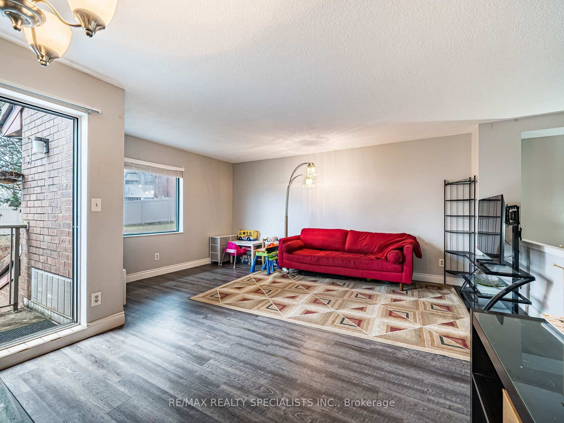 1000 Cedarglen Gate Unit 202 photo 14