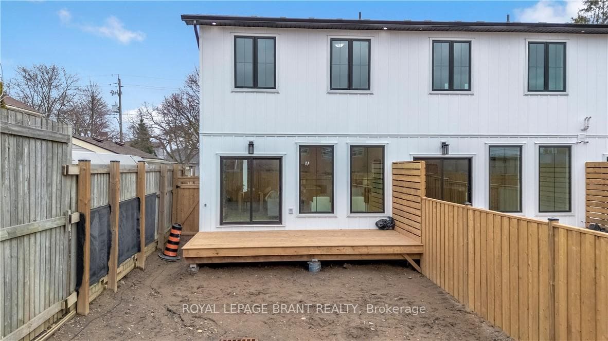 107 Winniett Street photo 42