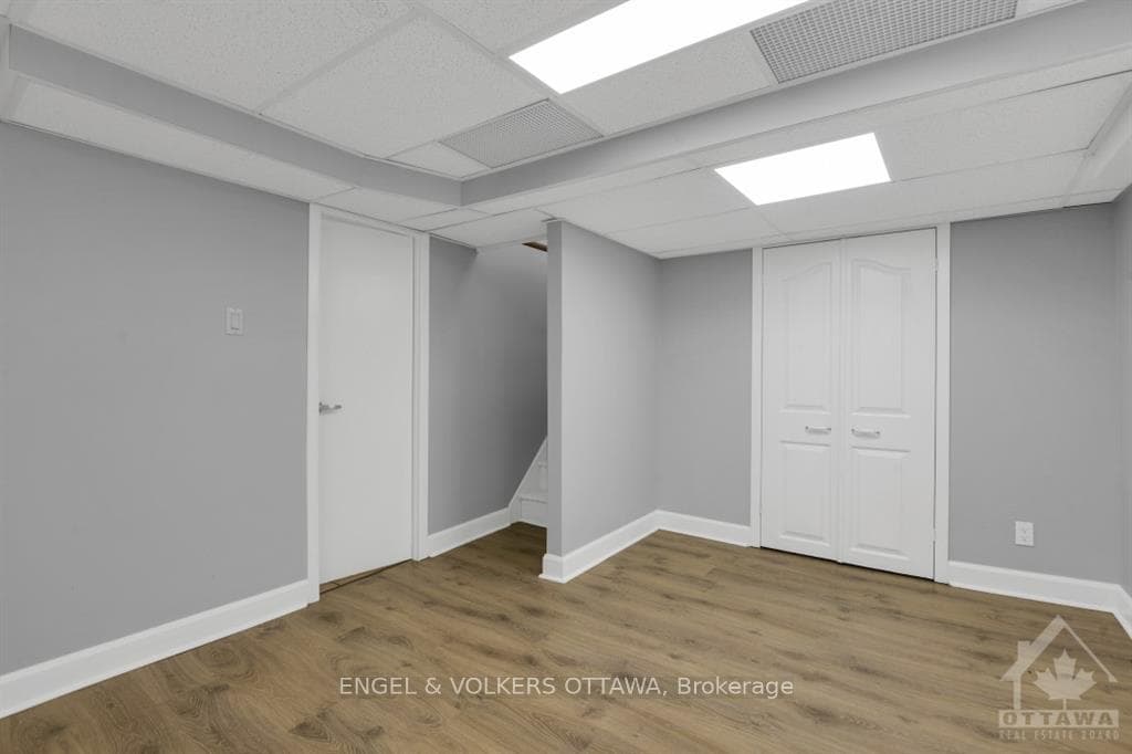 298 DOVERCOURT Avenue photo 18