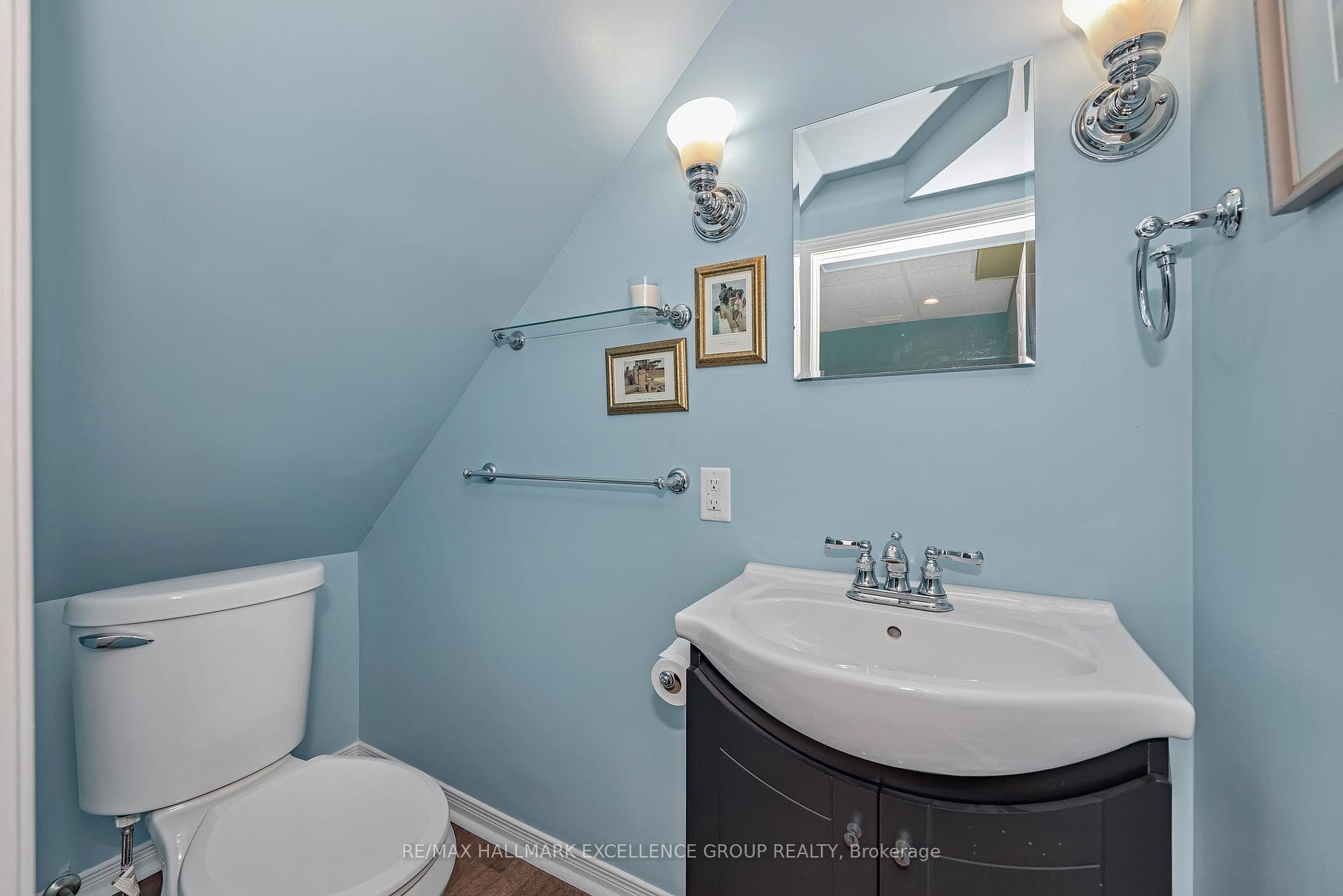 2691 Colman Street photo 38