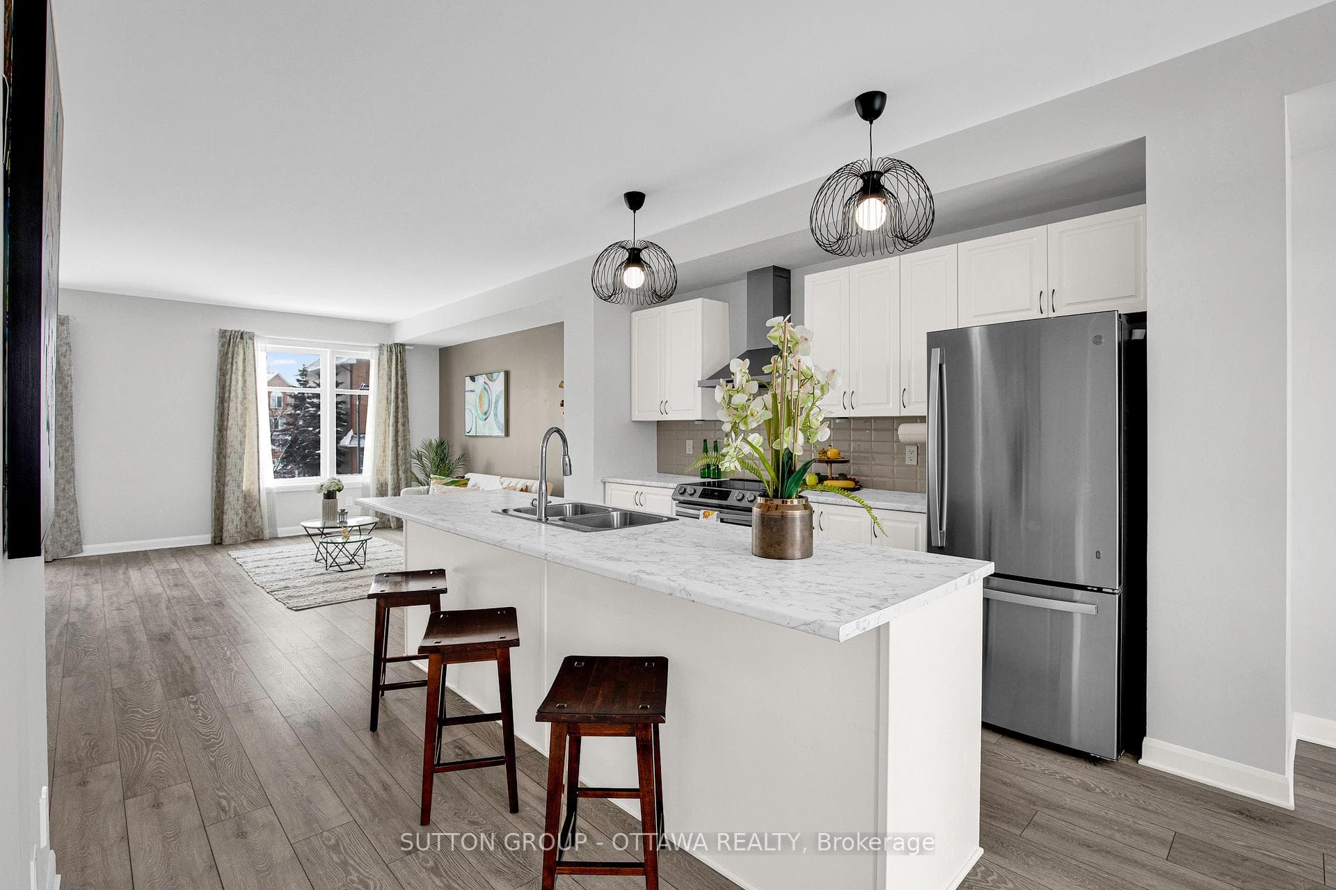 43 Lakepointe Drive photo 10