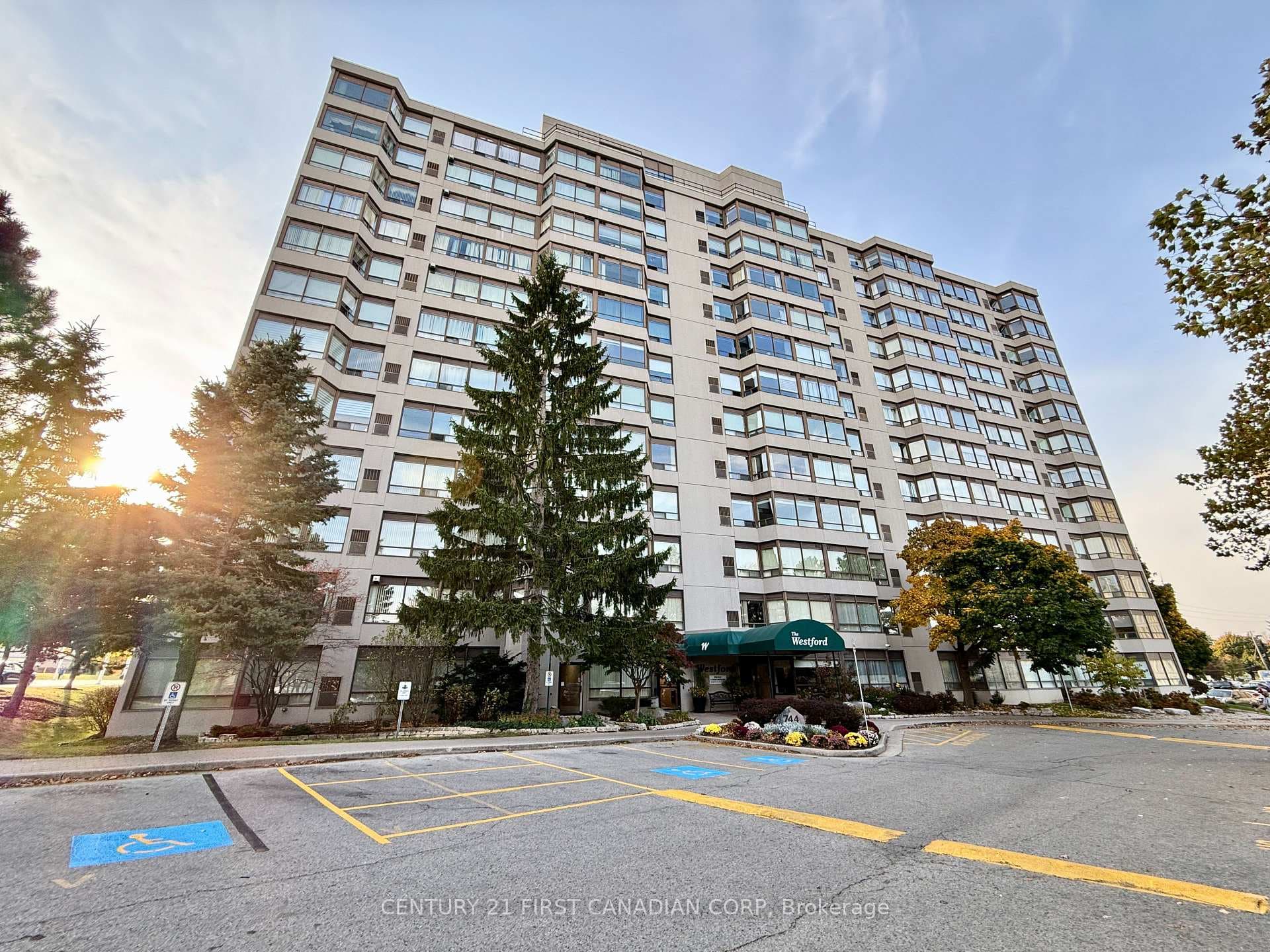 744 Wonderland Road Unit 1203 photo 1