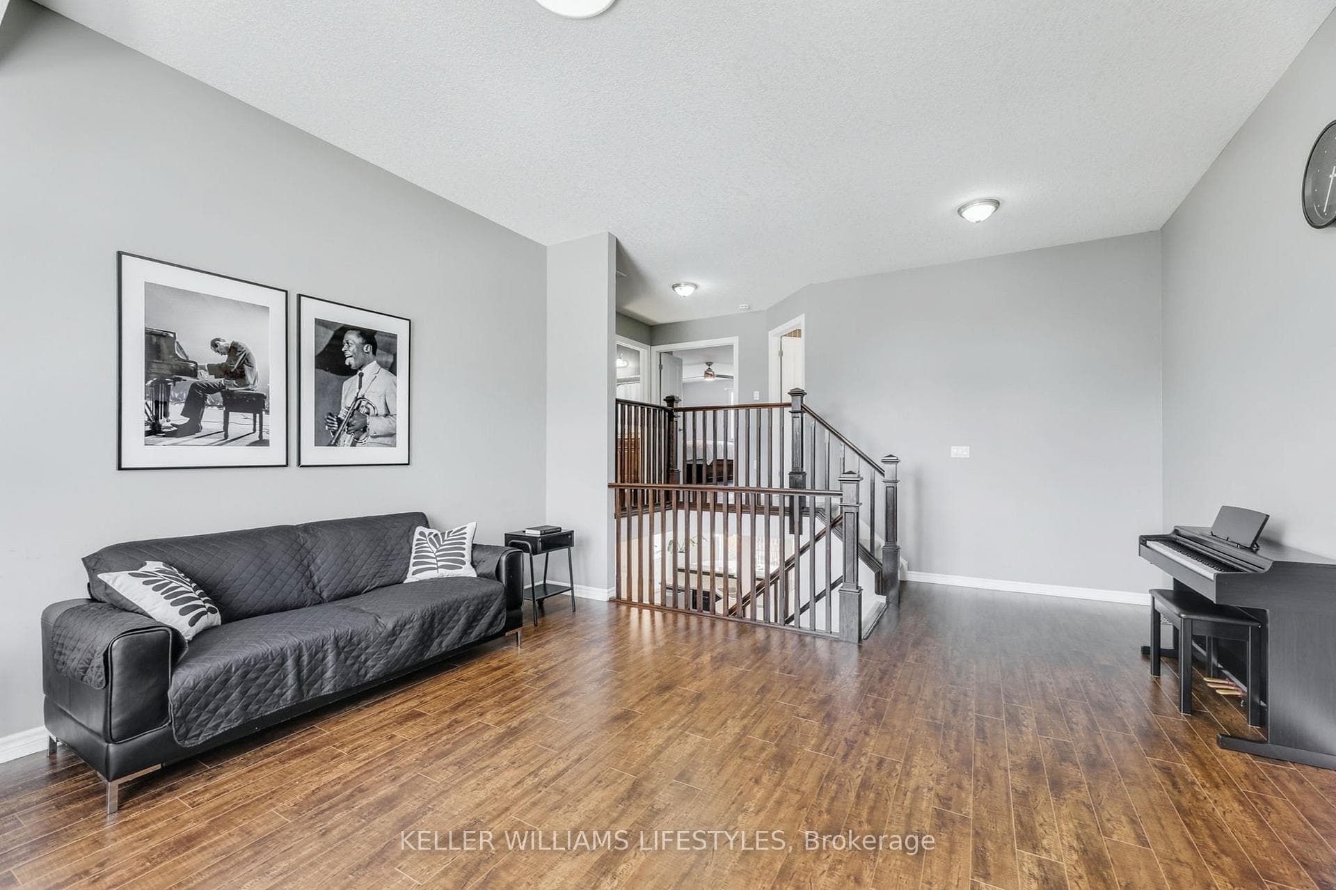 940 GRENFELL Drive photo 20