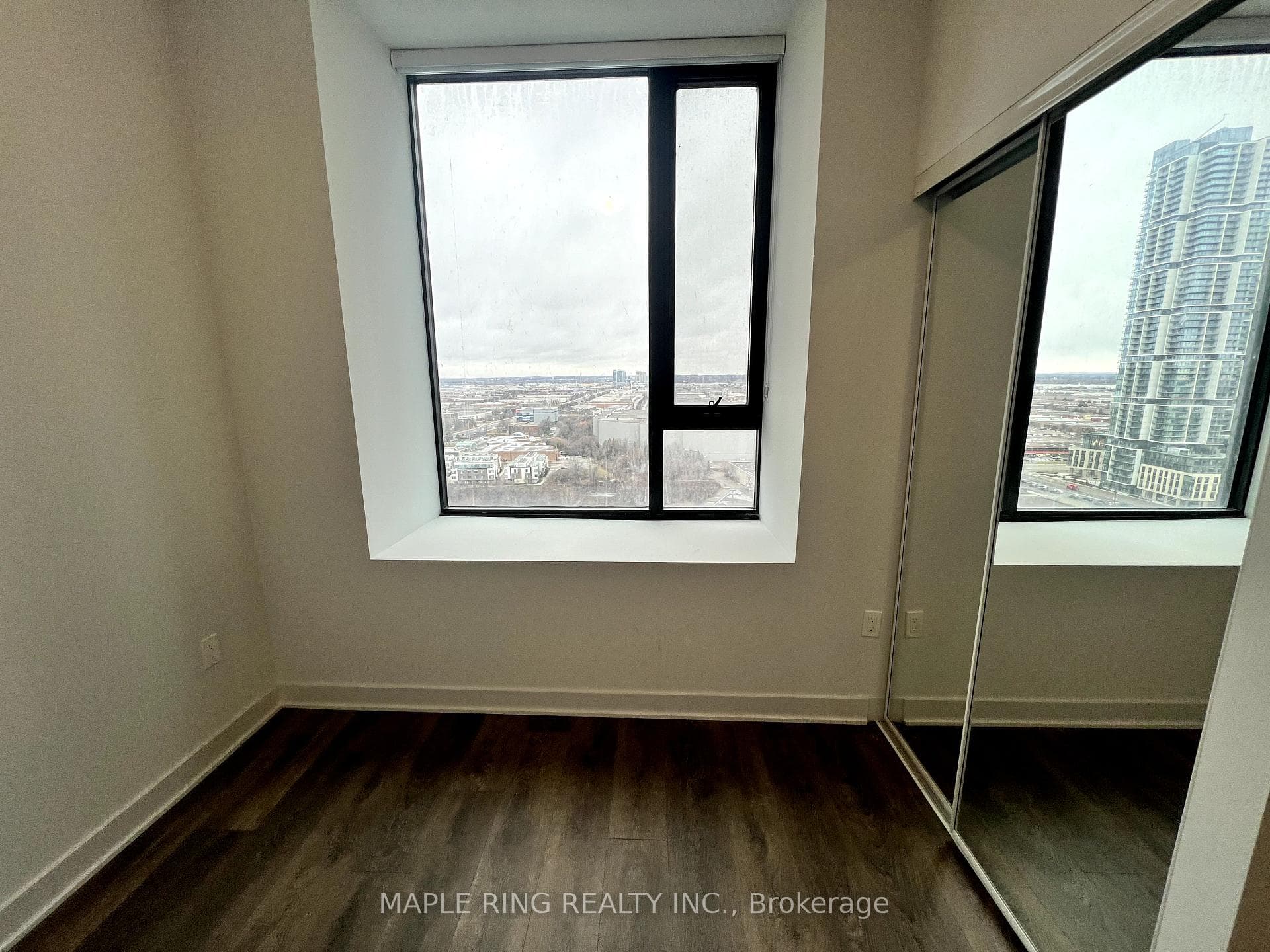 2920 Highway 7 Road Unit 2003 photo 9