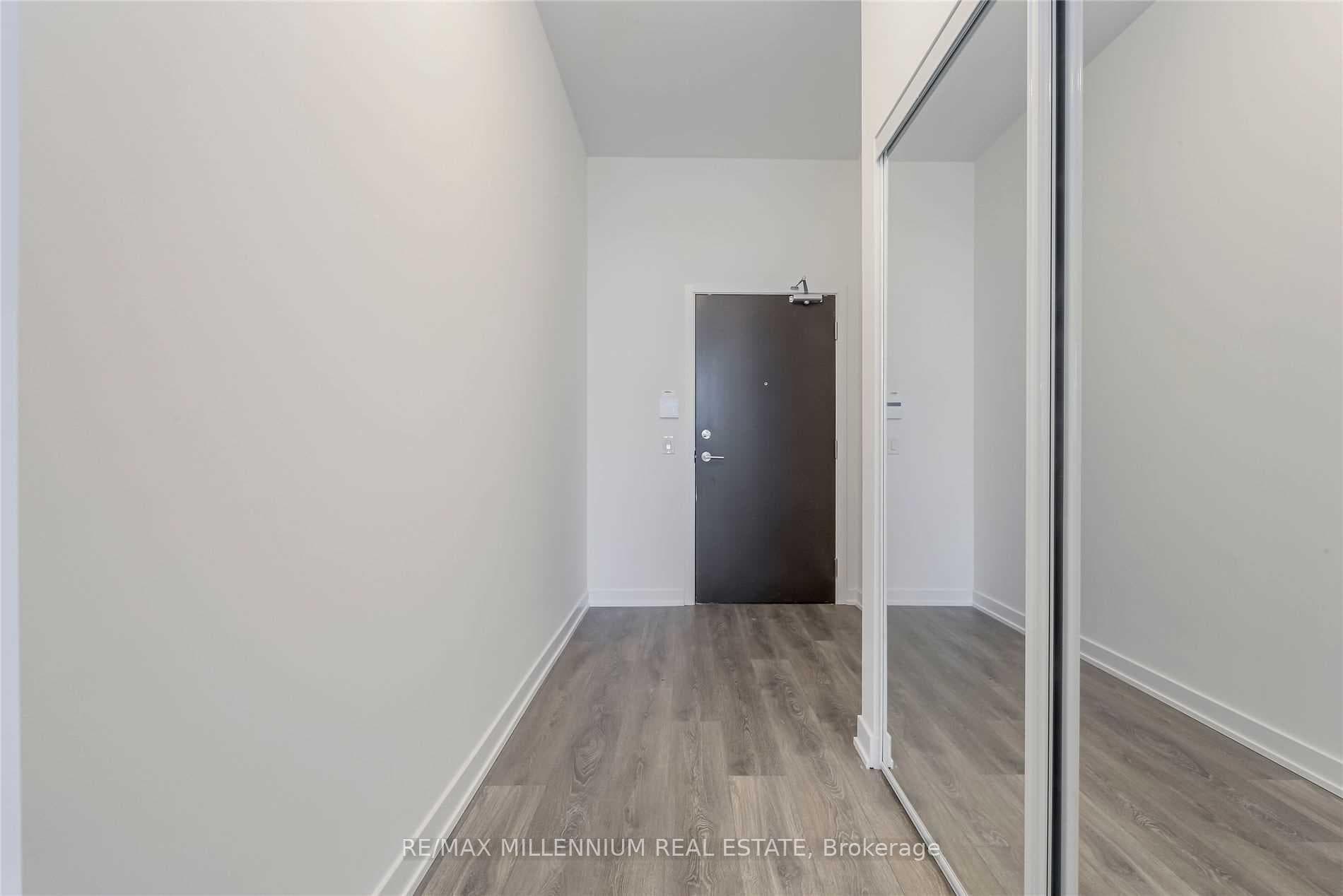 10 Honeycrisp Crescent Unit 217 photo 6