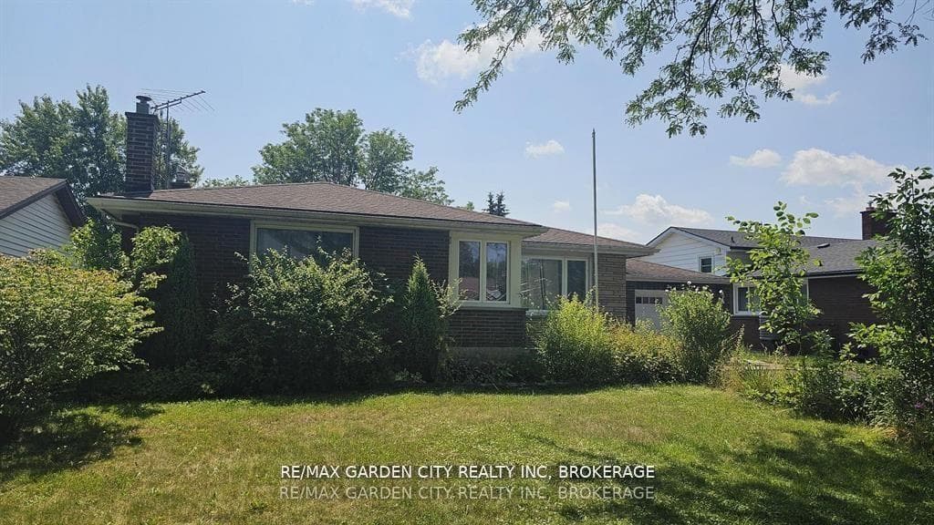 3162 Cattell Drive photo 1