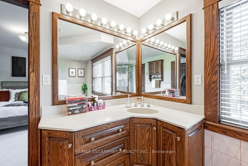 226 Mountain Park Avenue photo 23