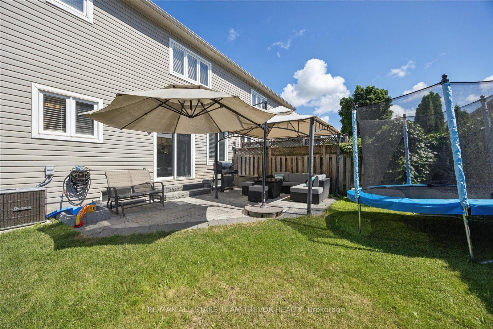 30 Laurendale Avenue photo 36