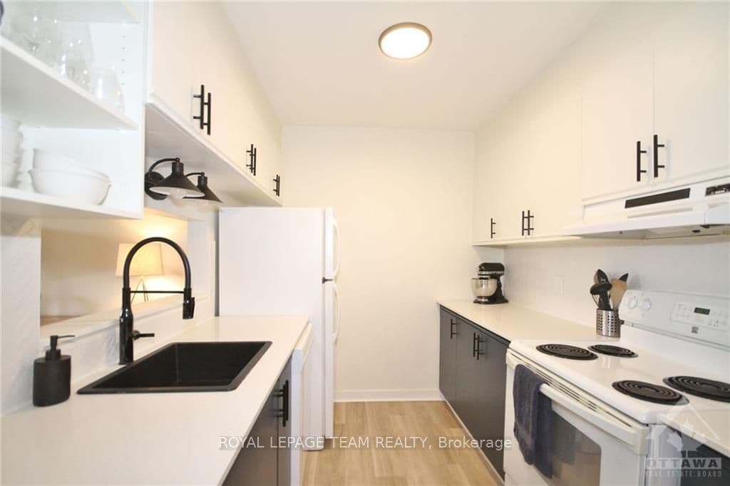 212 VIEWMOUNT Drive Unit 105 photo 7