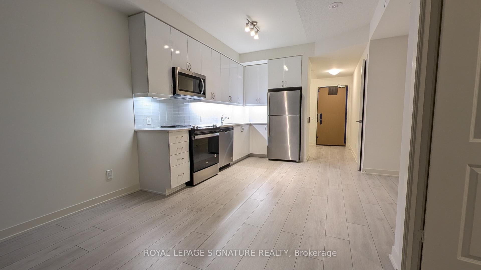 4955 Yonge Street Unit 1701 photo 5