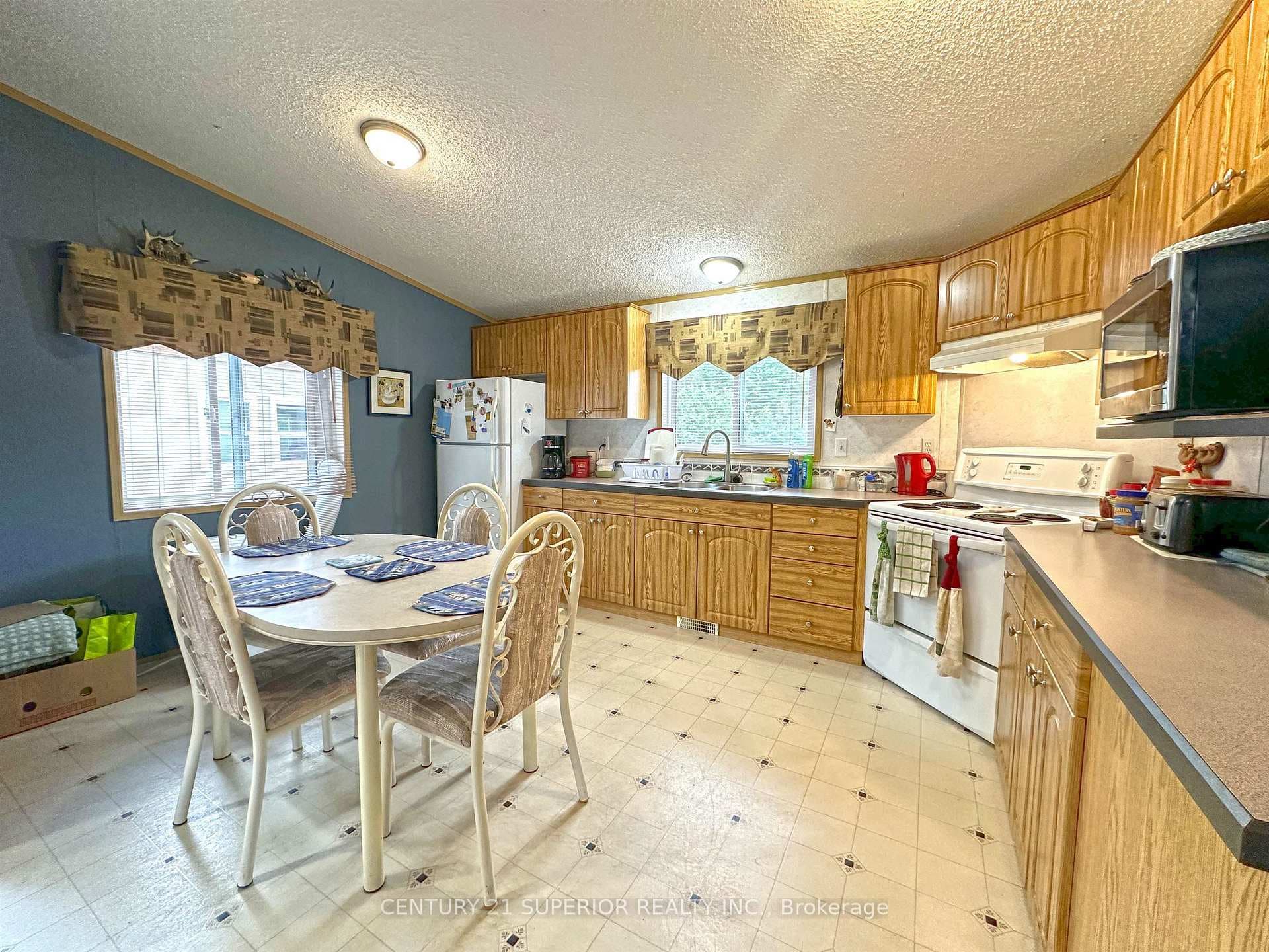 580 Hwy 11-17 photo 6