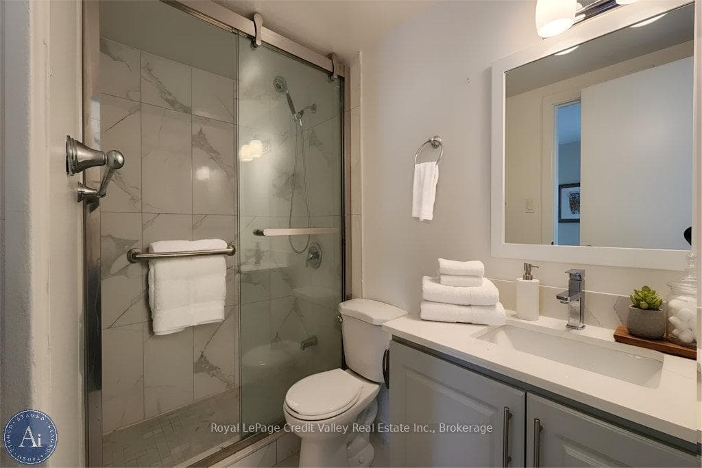 2835 Islington Avenue Unit 209 photo 11
