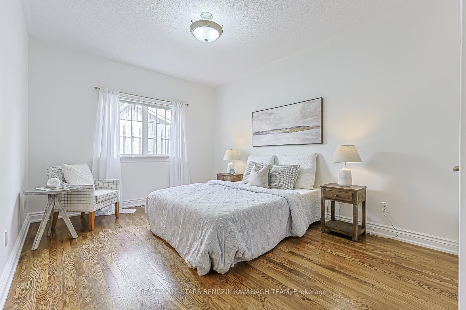 5633 Lakeshore Road photo 19