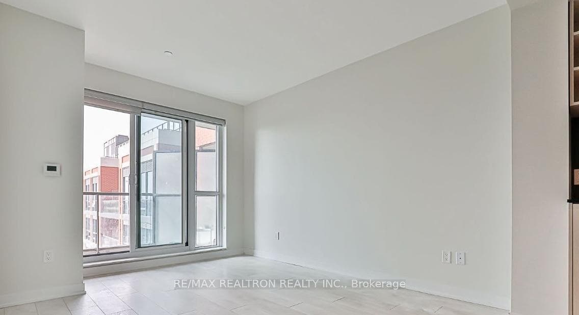 31 Tippett Road Unit 636 photo 18