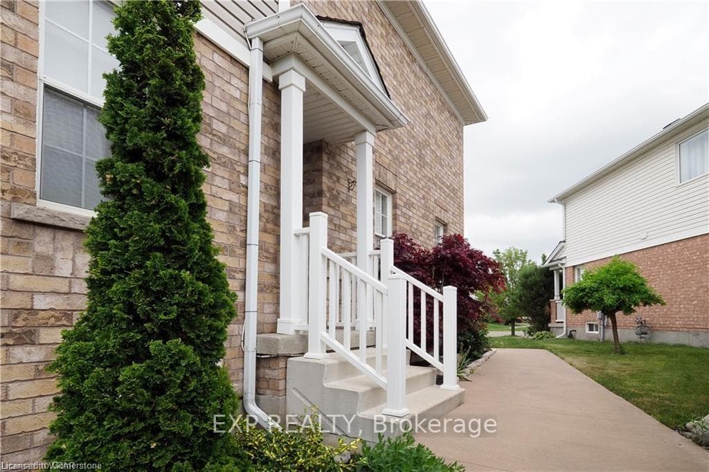 67 Bloomington Drive photo 3