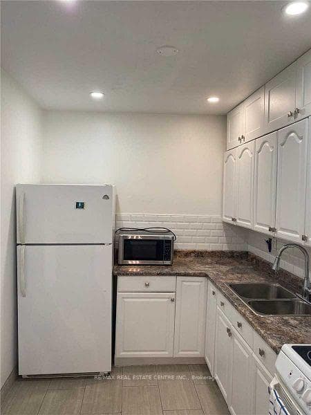 3065 Queen Frederica Drive Unit 301 photo 15