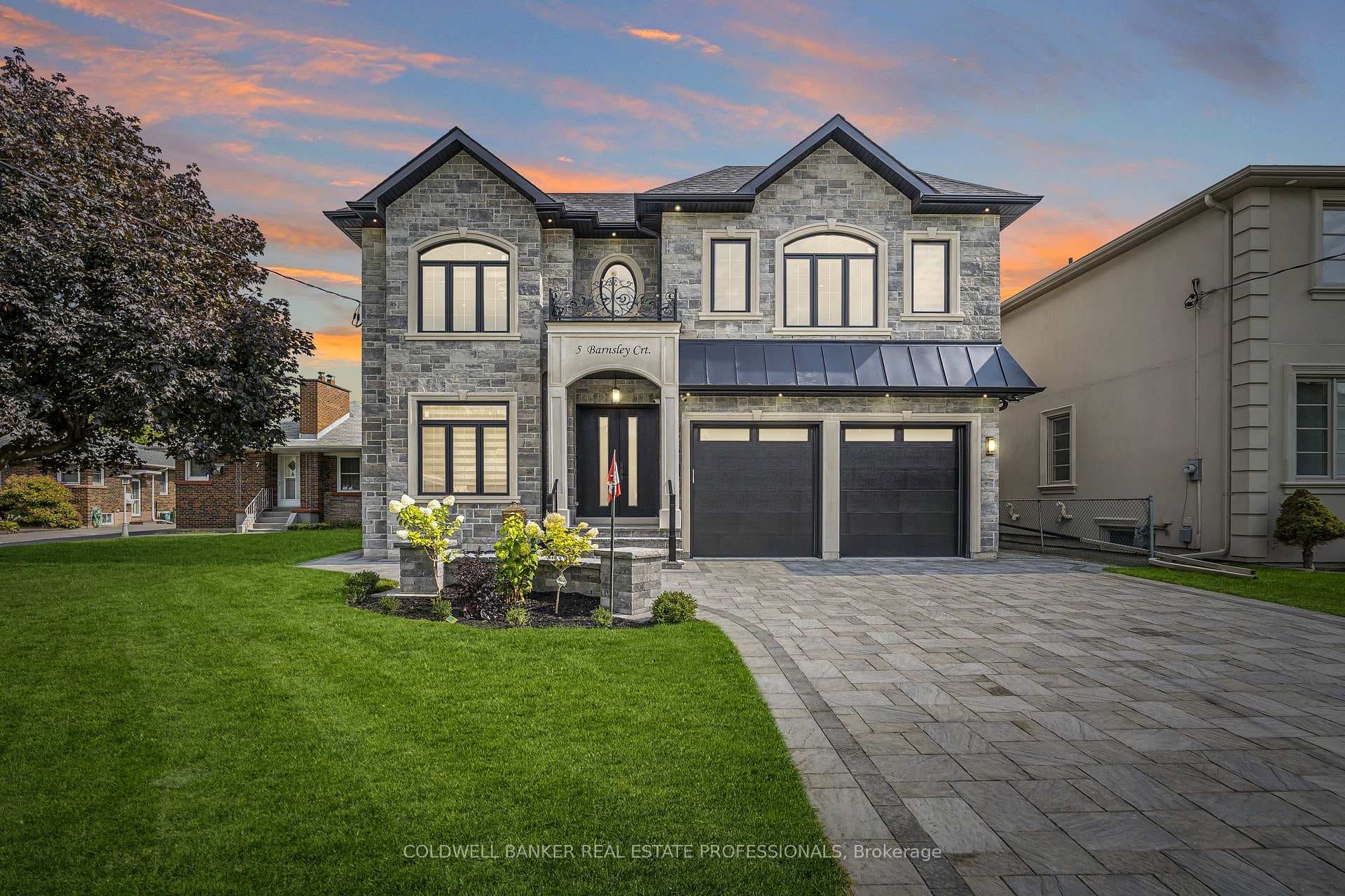 Elegant Front Elevation