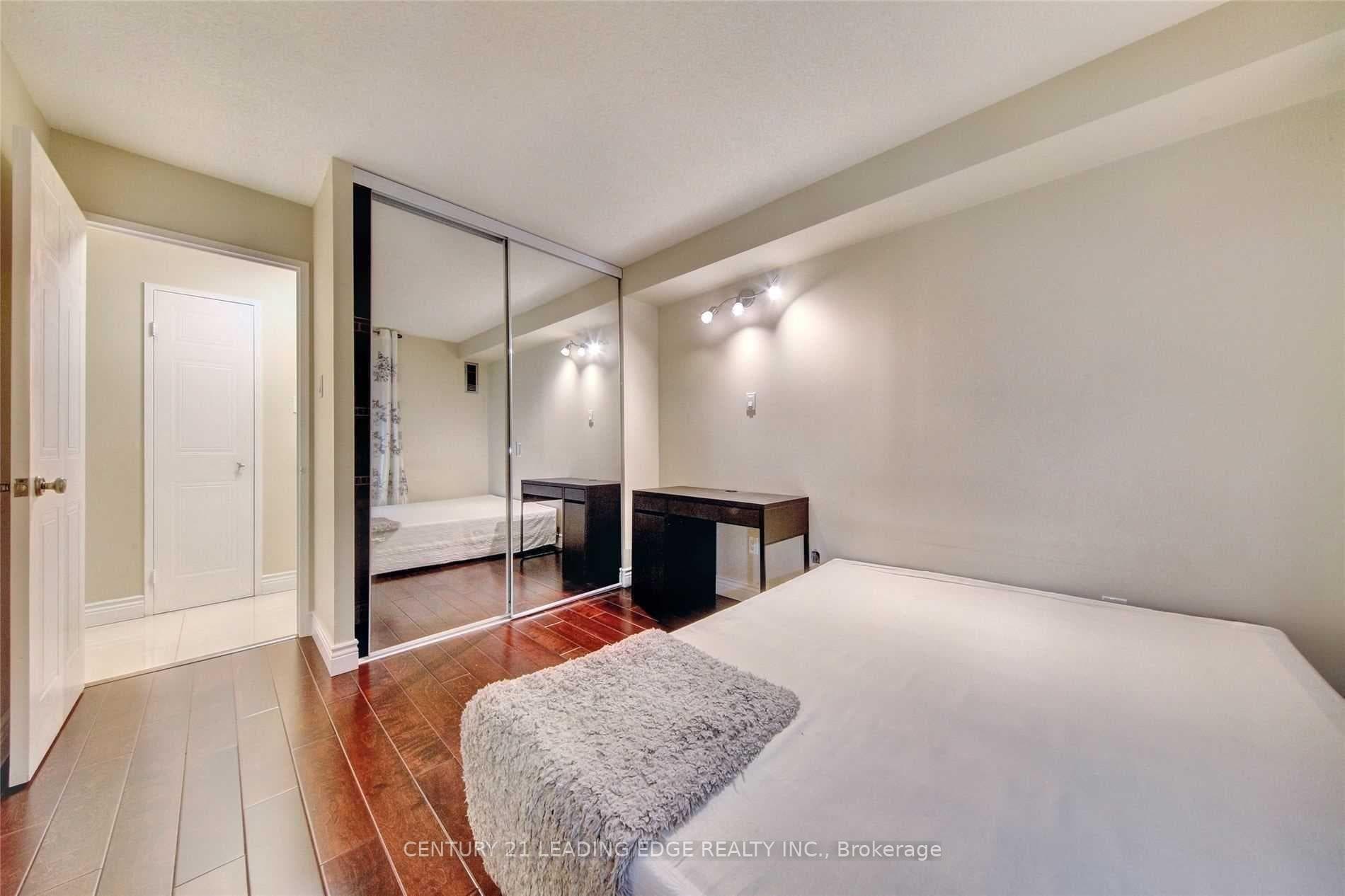 5 Kenneth Avenue Unit 705 photo 19