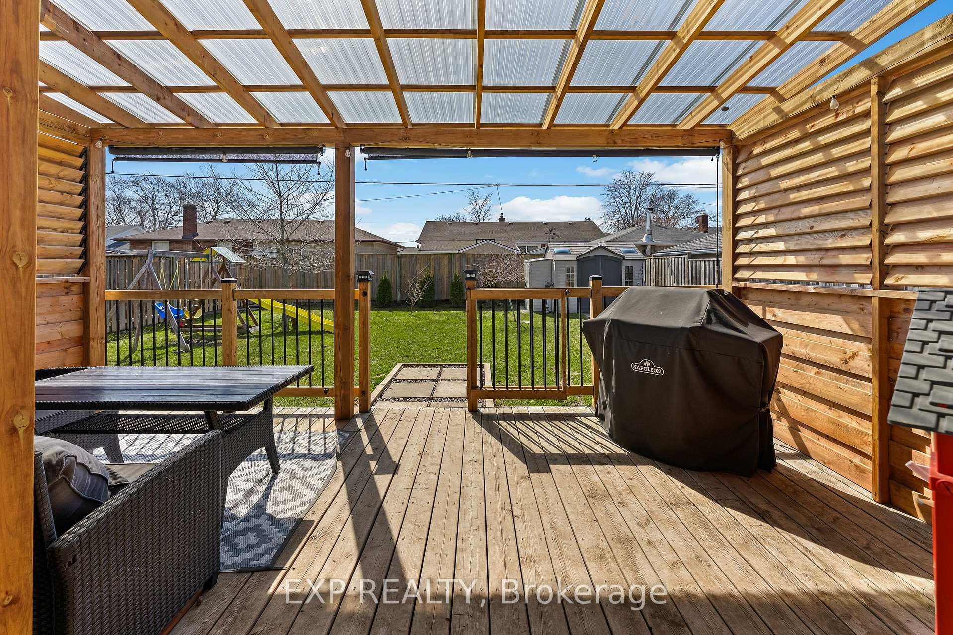 9 Parkdale Drive photo 31